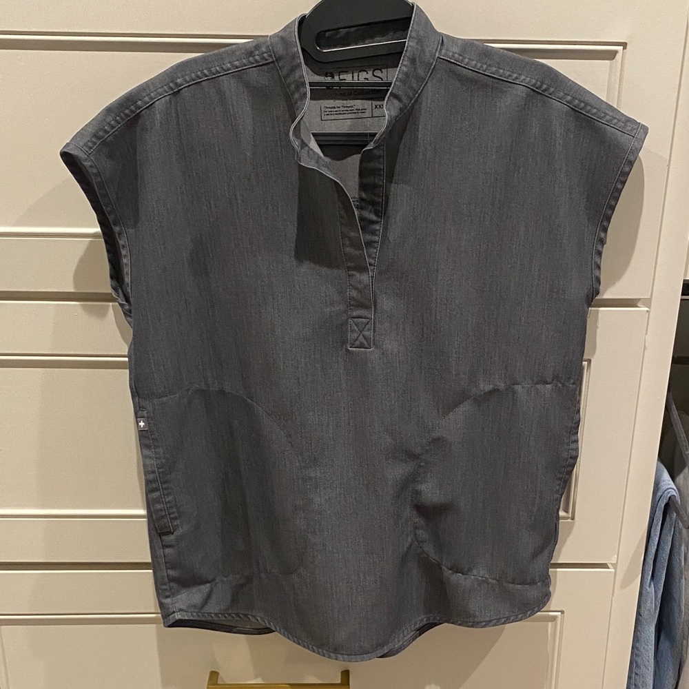 Figs Rafaela Oversized Scrub Top